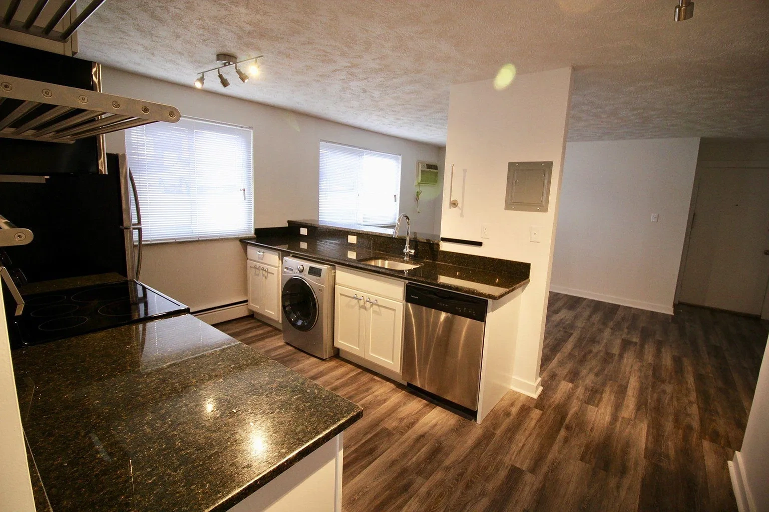 Silver Apartments – photo 4