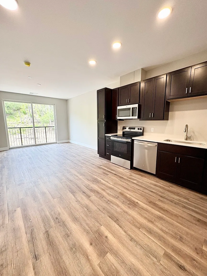 McKnight Flats – photo 4