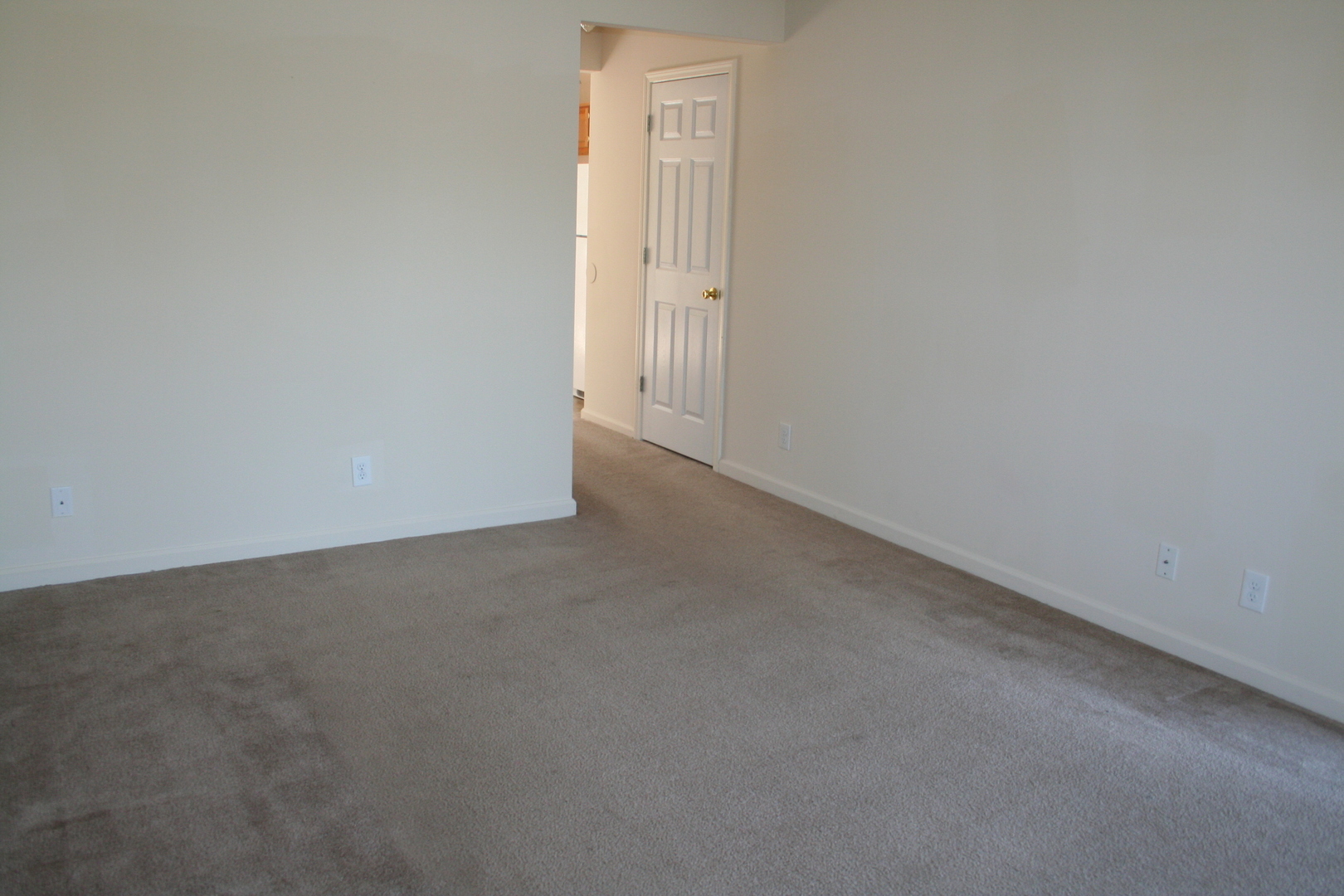 1915 N Willow Ave unit 9 – photo 2