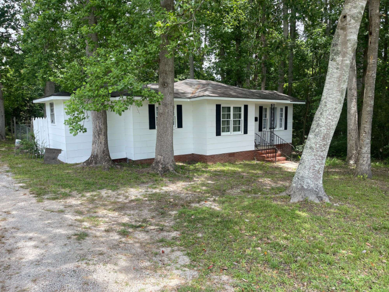 646 N Main St – photo 3