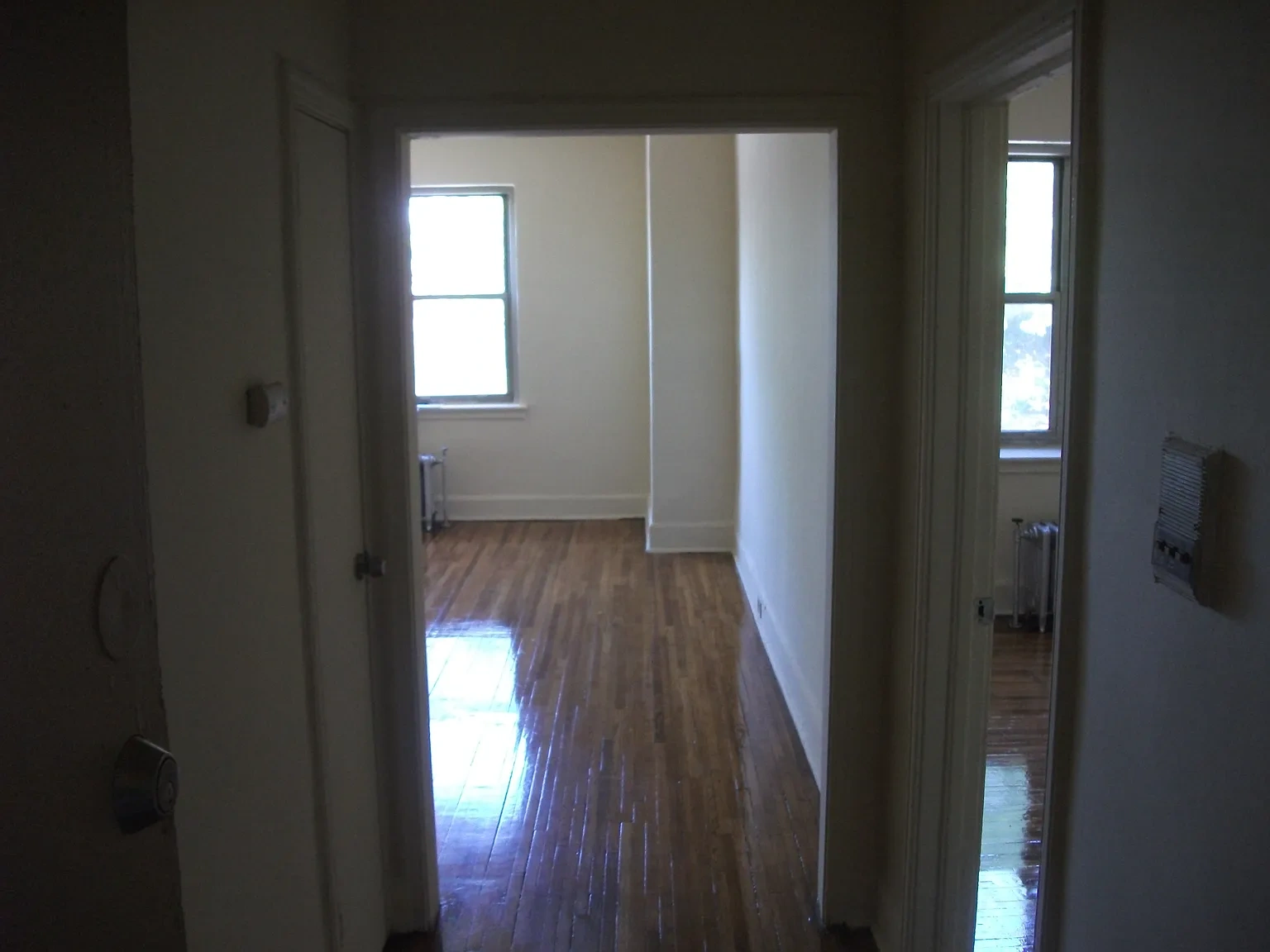 817 Chancellor Ave, Irvington – photo 2