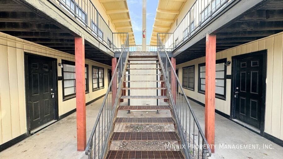 5005 Avenue W – photo 3