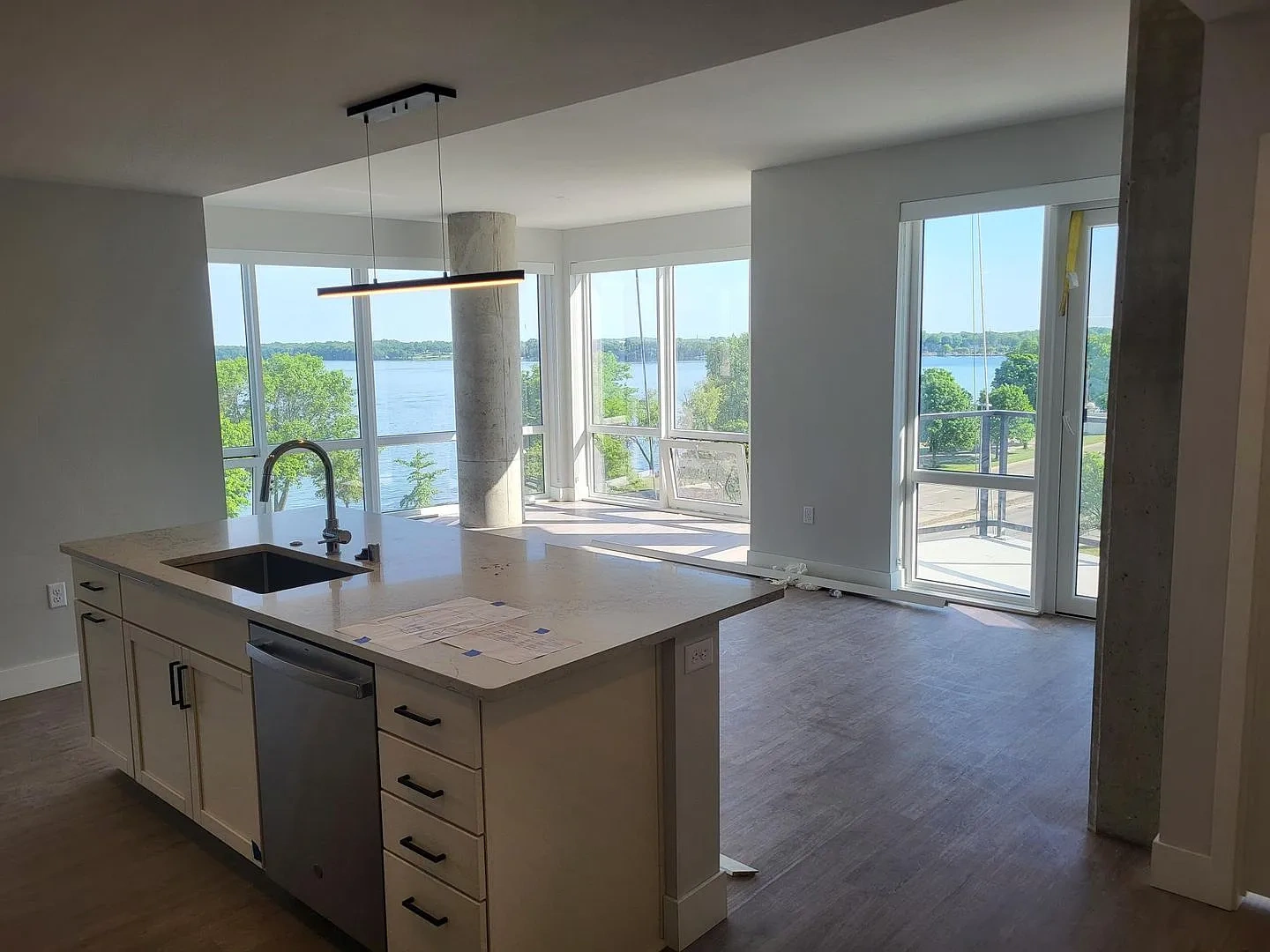 The Adria 179 W. Wilson St. – photo 1