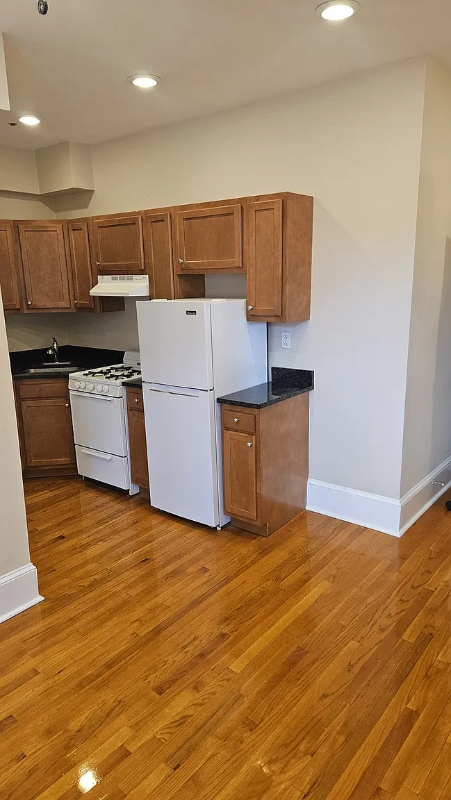 1124 Commonwealth Ave – Floor plan