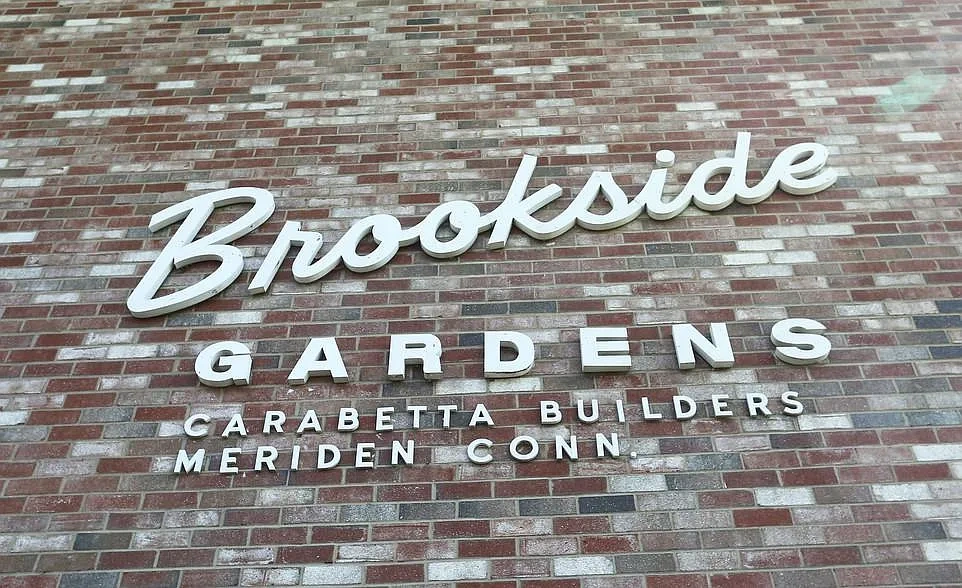 Brookside Gardens Apartments – photo 2