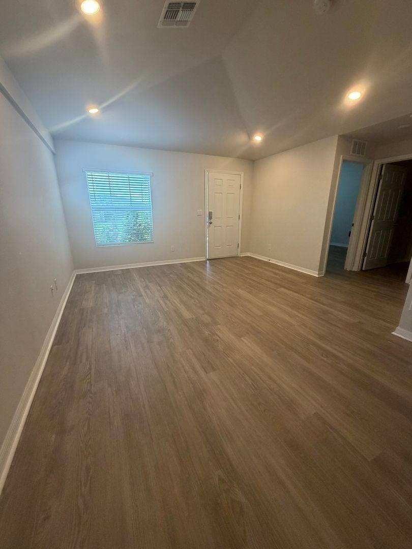 11183 Pendleton Ave – photo 3