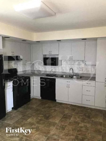 1605 Seminole Ln – photo 4