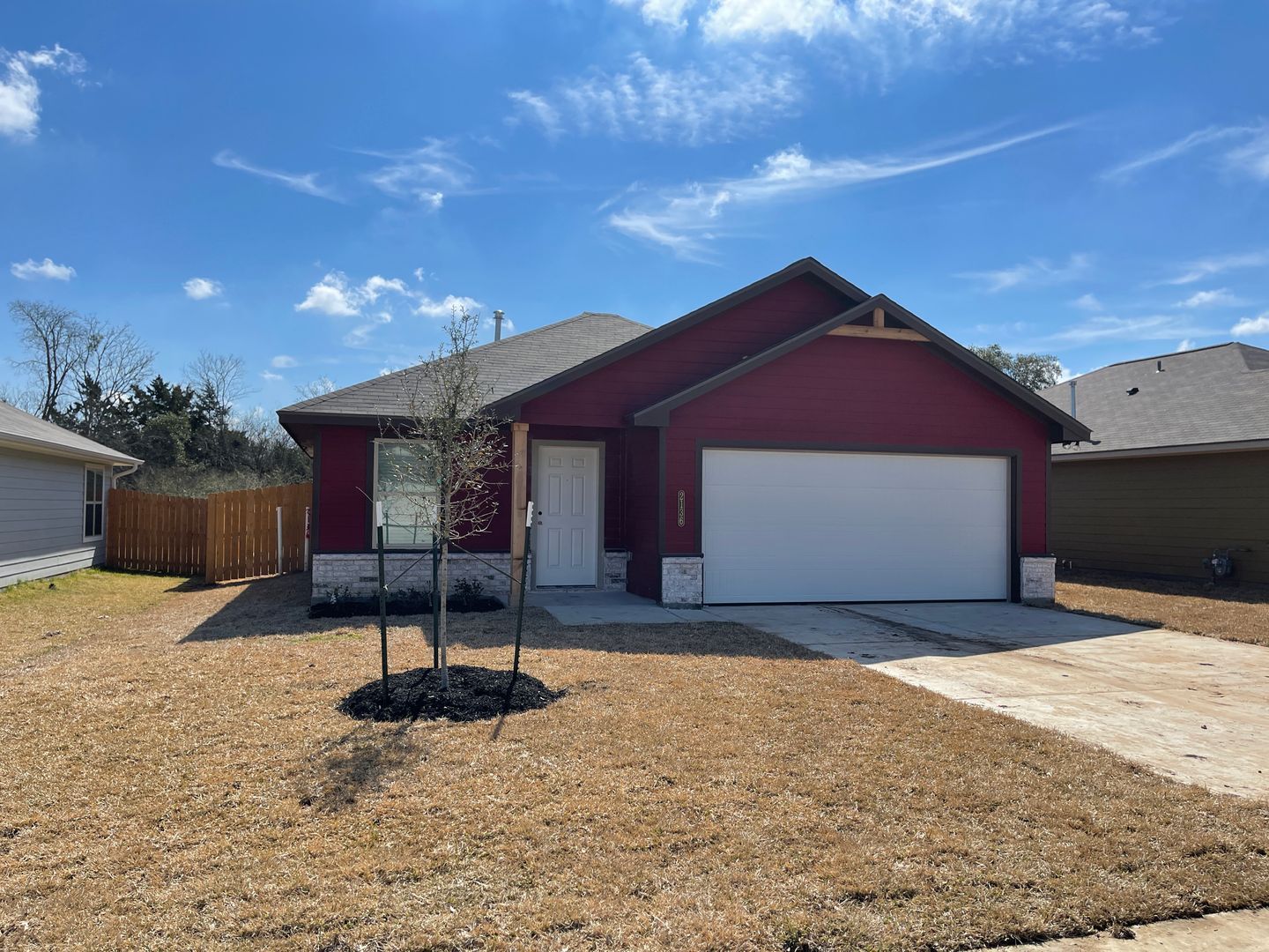 2136 Heritage Mdw Ln – photo 1