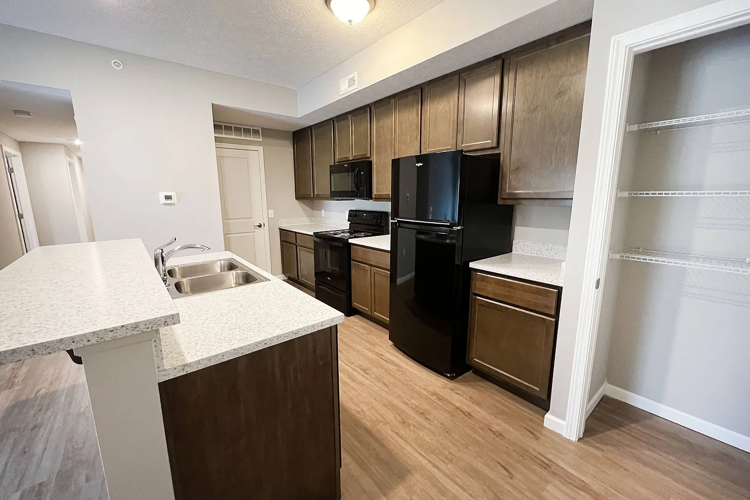Brookfield Village Apartments – photo 1