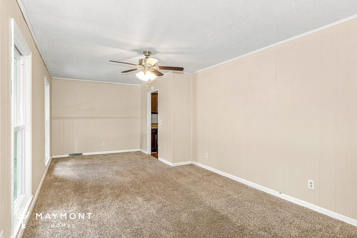 211 Kent Ct – photo 4