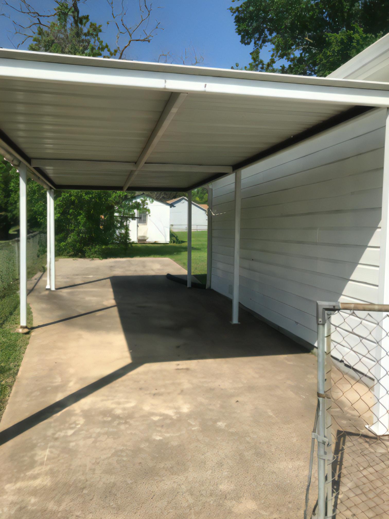 1402 W Martin Luther King Jr St – photo 4