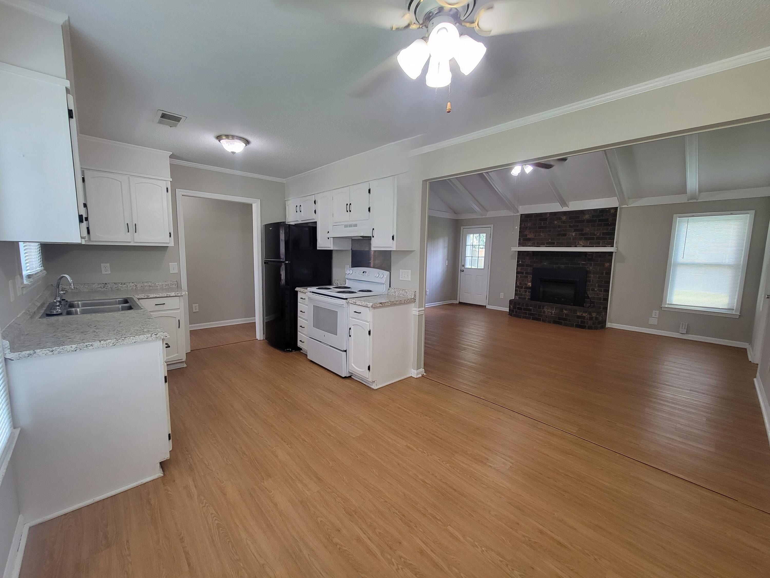 336 Salem Dr – photo 4