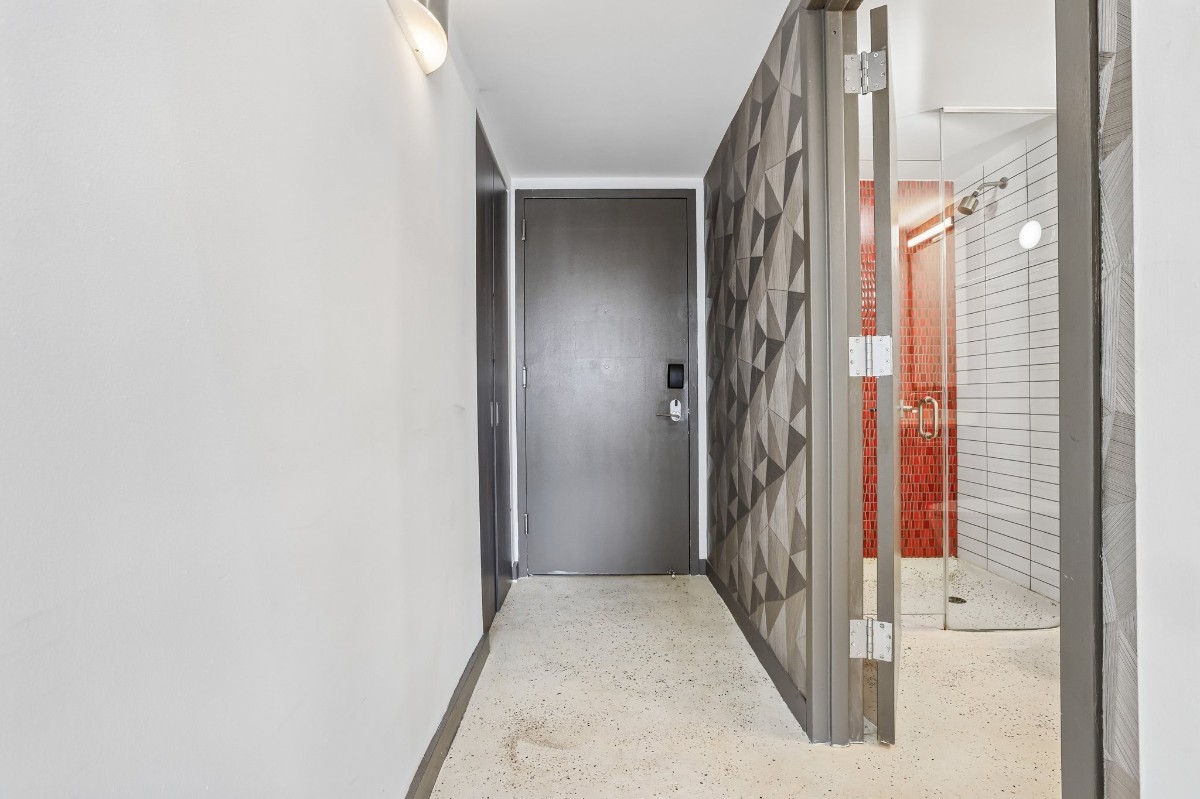 810 Broad St unit 1205 – photo 3