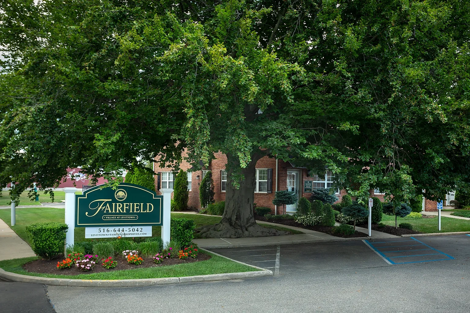Fairfield Village at Levittown – photo 3