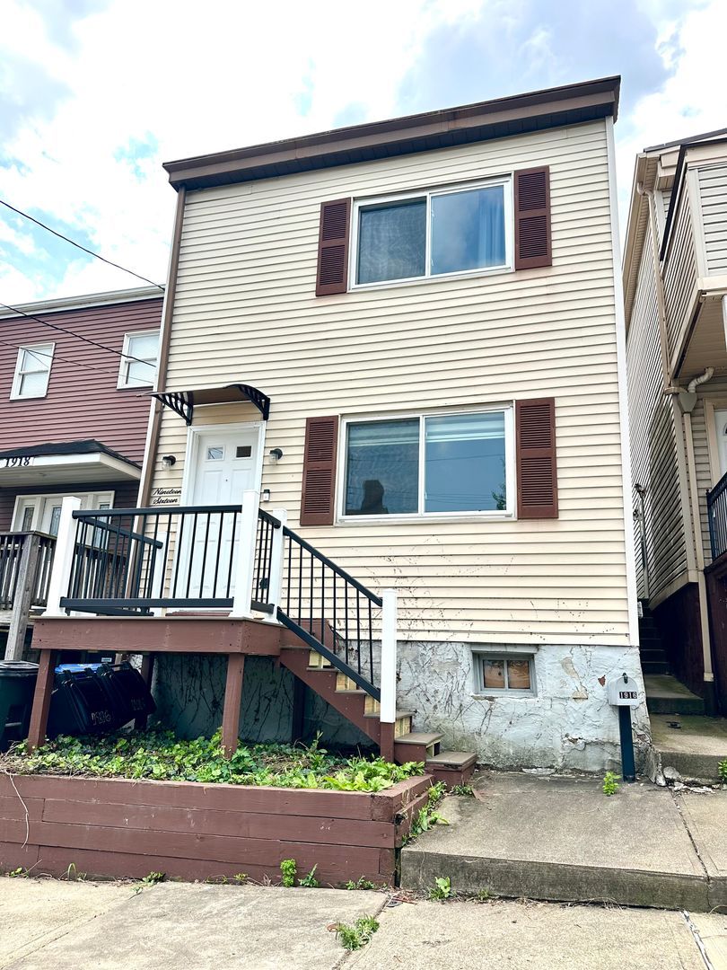 1916 Shamokin St – photo 1