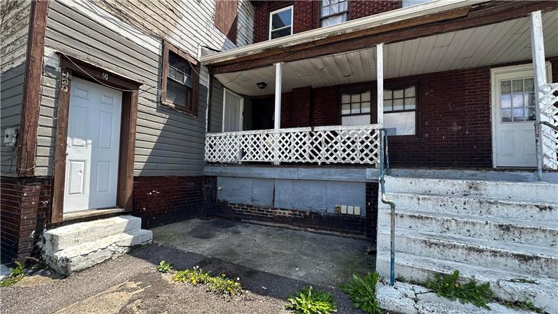 567 S 4th St unit # D – photo 2