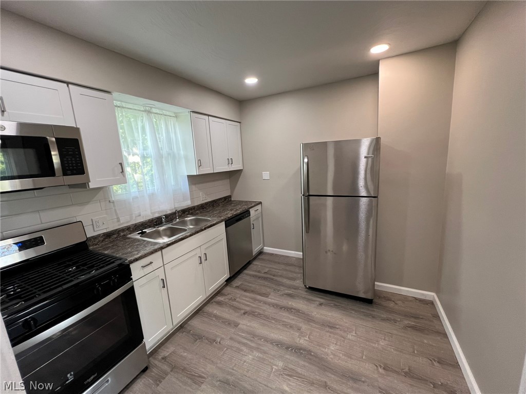 784 Rosamond Ave – photo 4