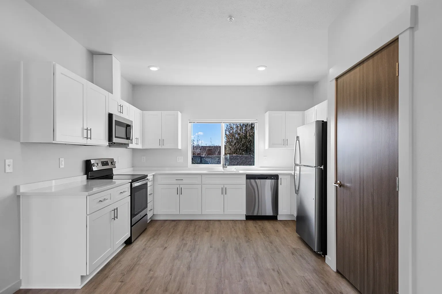 Mallon Apartments – photo 2
