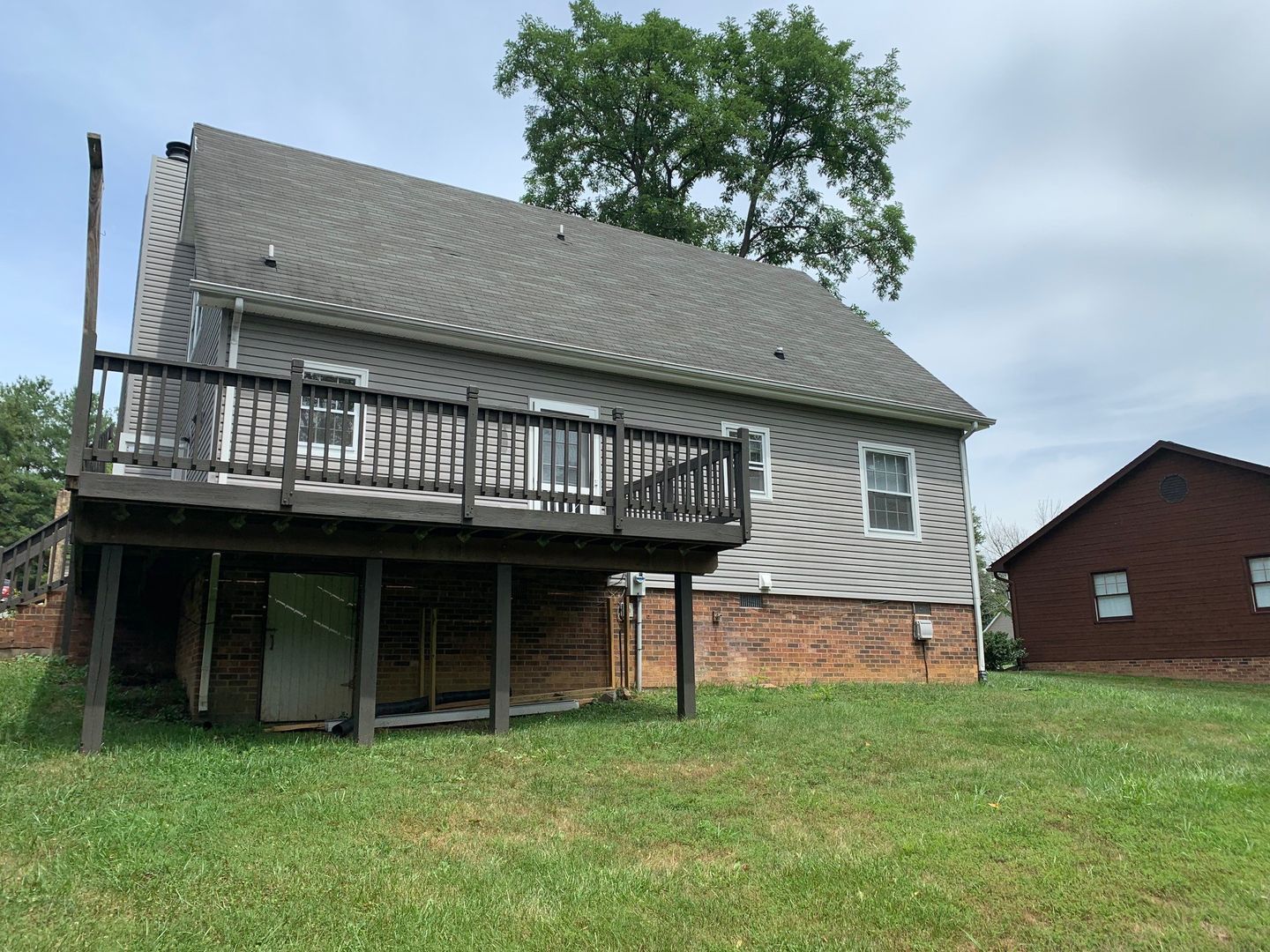 208 Woodbine Dr – photo 2
