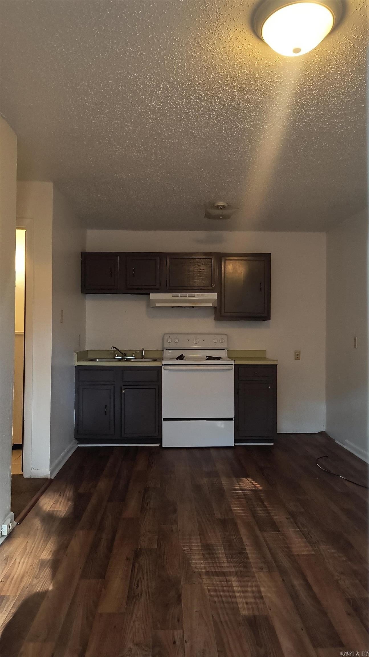 2100 Sidney St #5C – photo 2