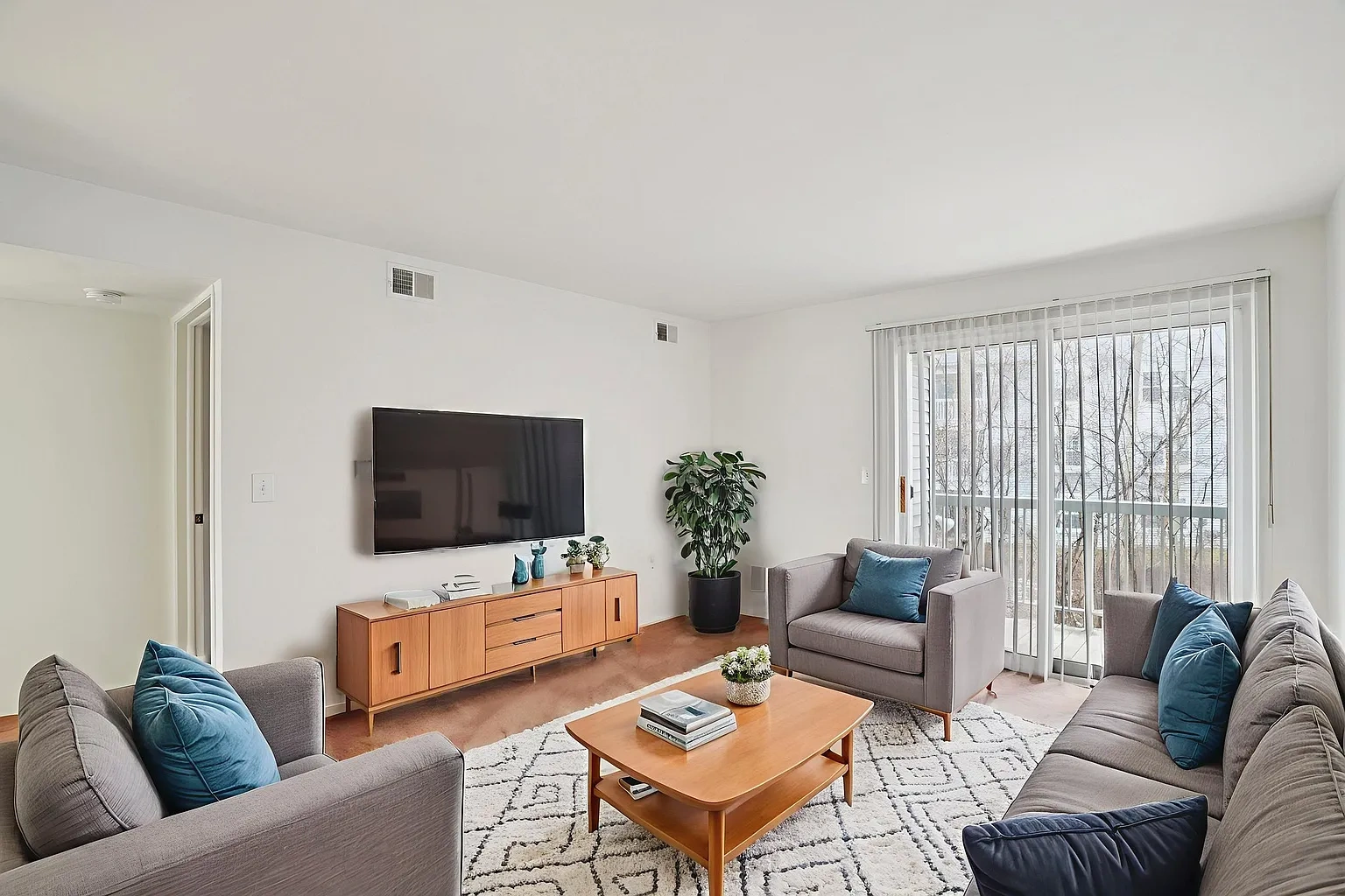 Brookwood Apartments – photo 3