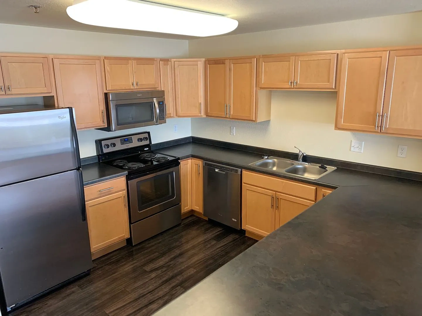 West Lake II Apartments – photo 1
