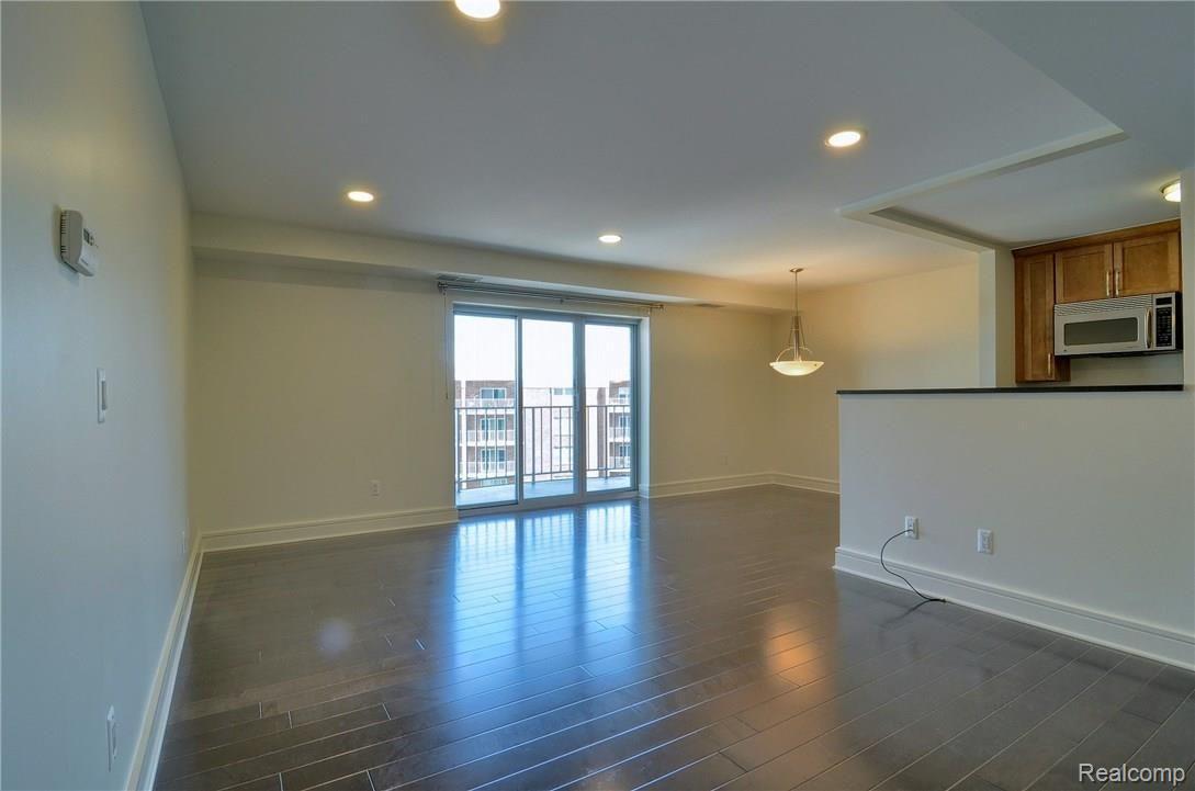411 S Old Woodward Ave unit 1001 – photo 2