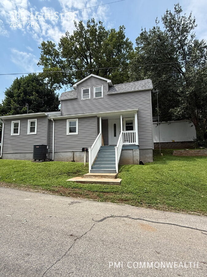 305 16th St SE – photo 1