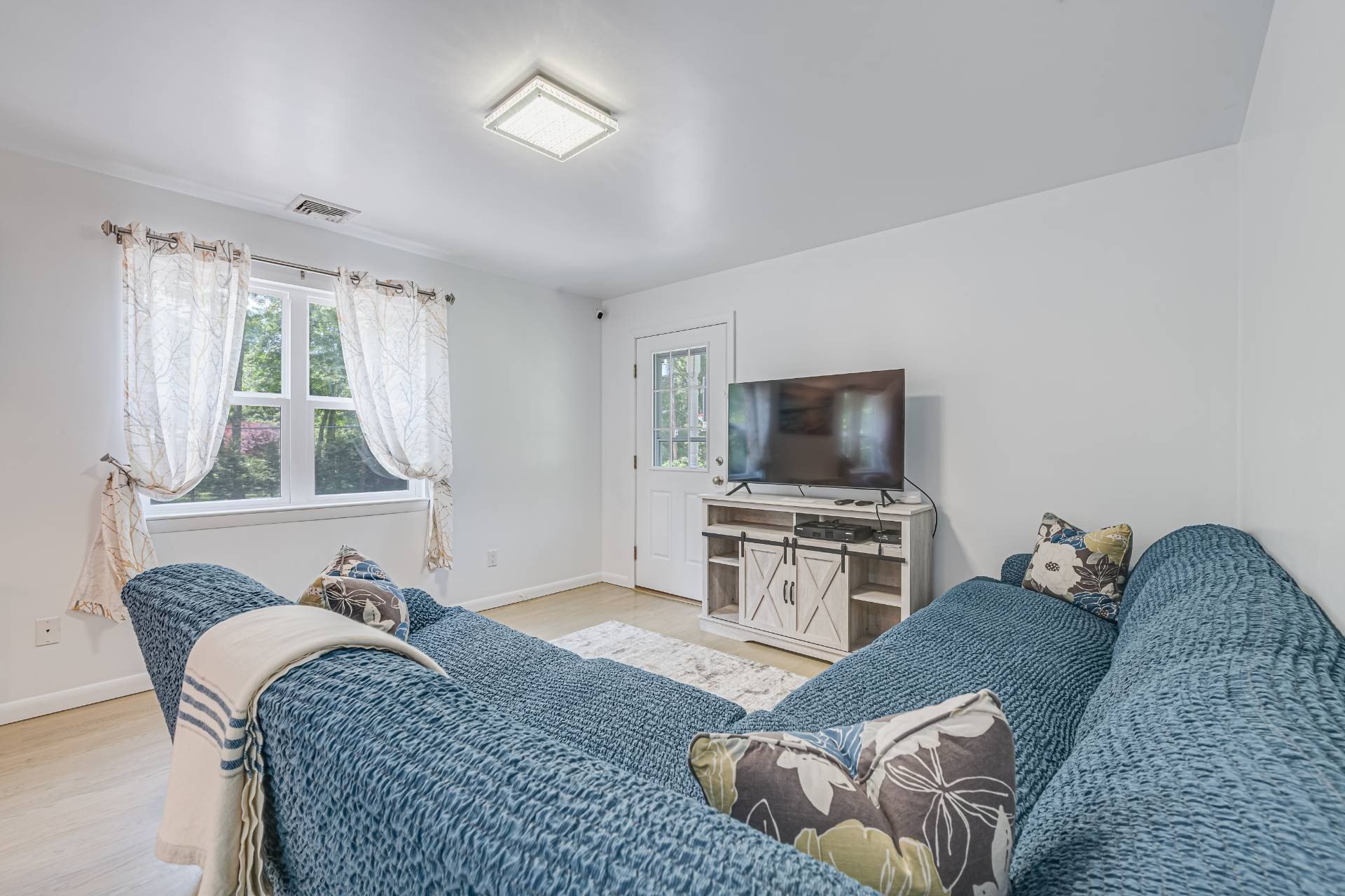 10 Hunters Ln – photo 3