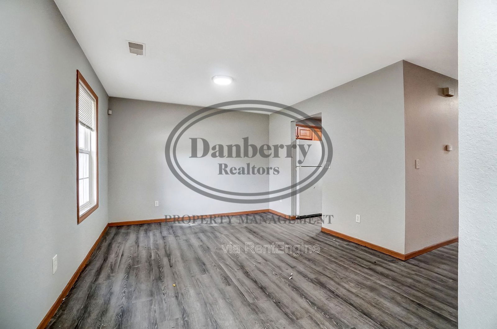 1115 N Byrne Rd – photo 2