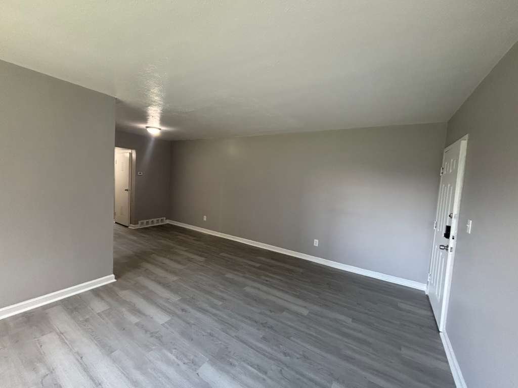13975 Superior Rd unit 103 – photo 3