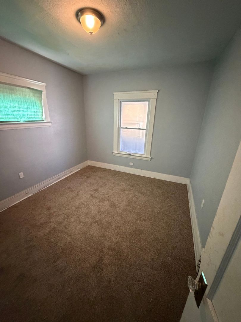 11624 Forest Ave – photo 2