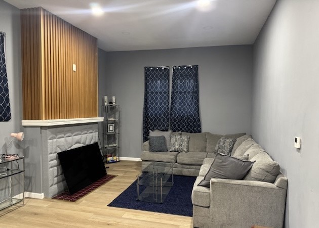 1030 Ross Ave – photo 2