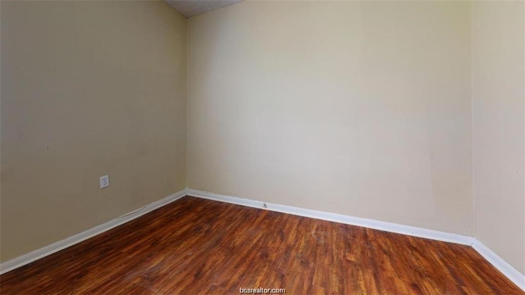 1105 Palasota Dr – photo 2