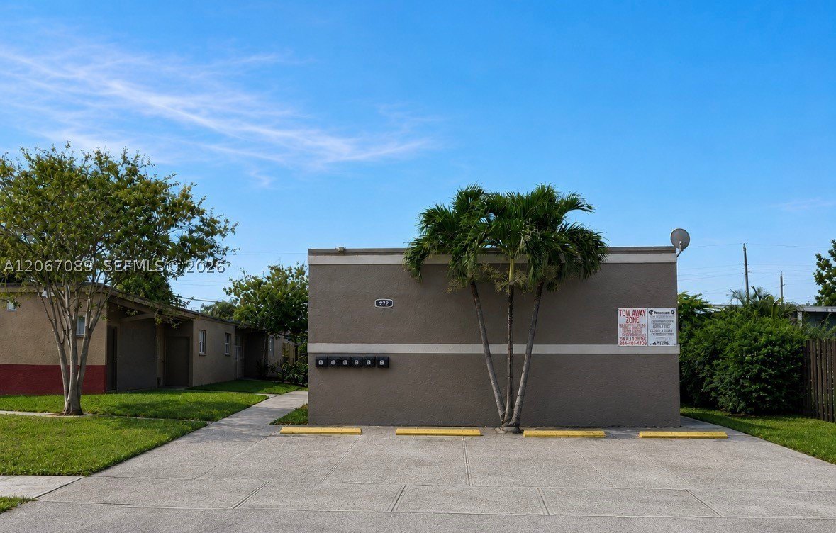 272 SW 3rd St #A-D – photo 1