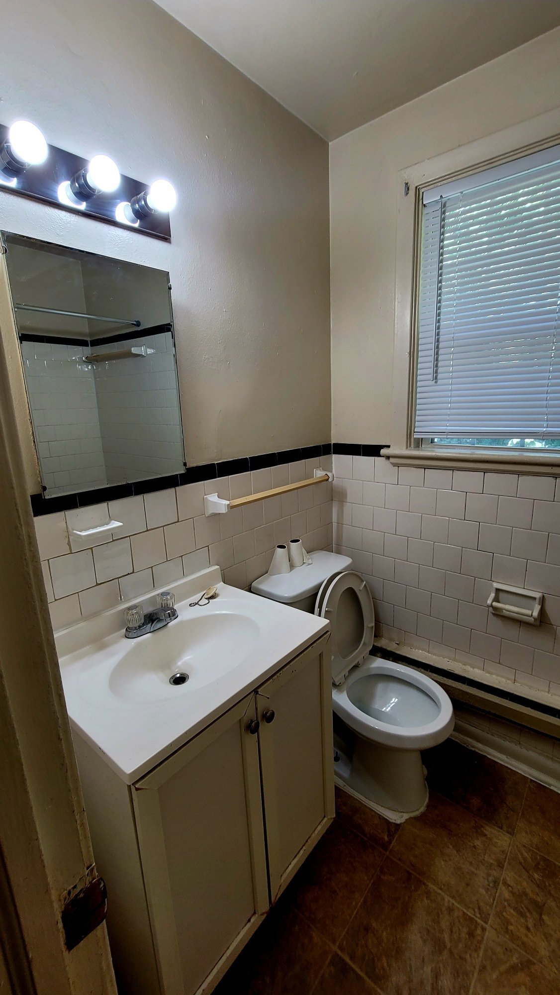 2605 5th Ave unit 6 – photo 4