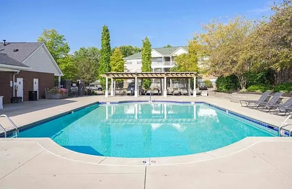 Charleston Pines Apartment Homes – photo 2