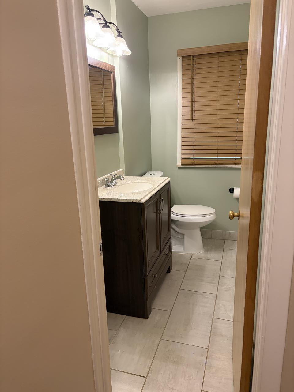 1348 Beaconfield Rd – photo 5