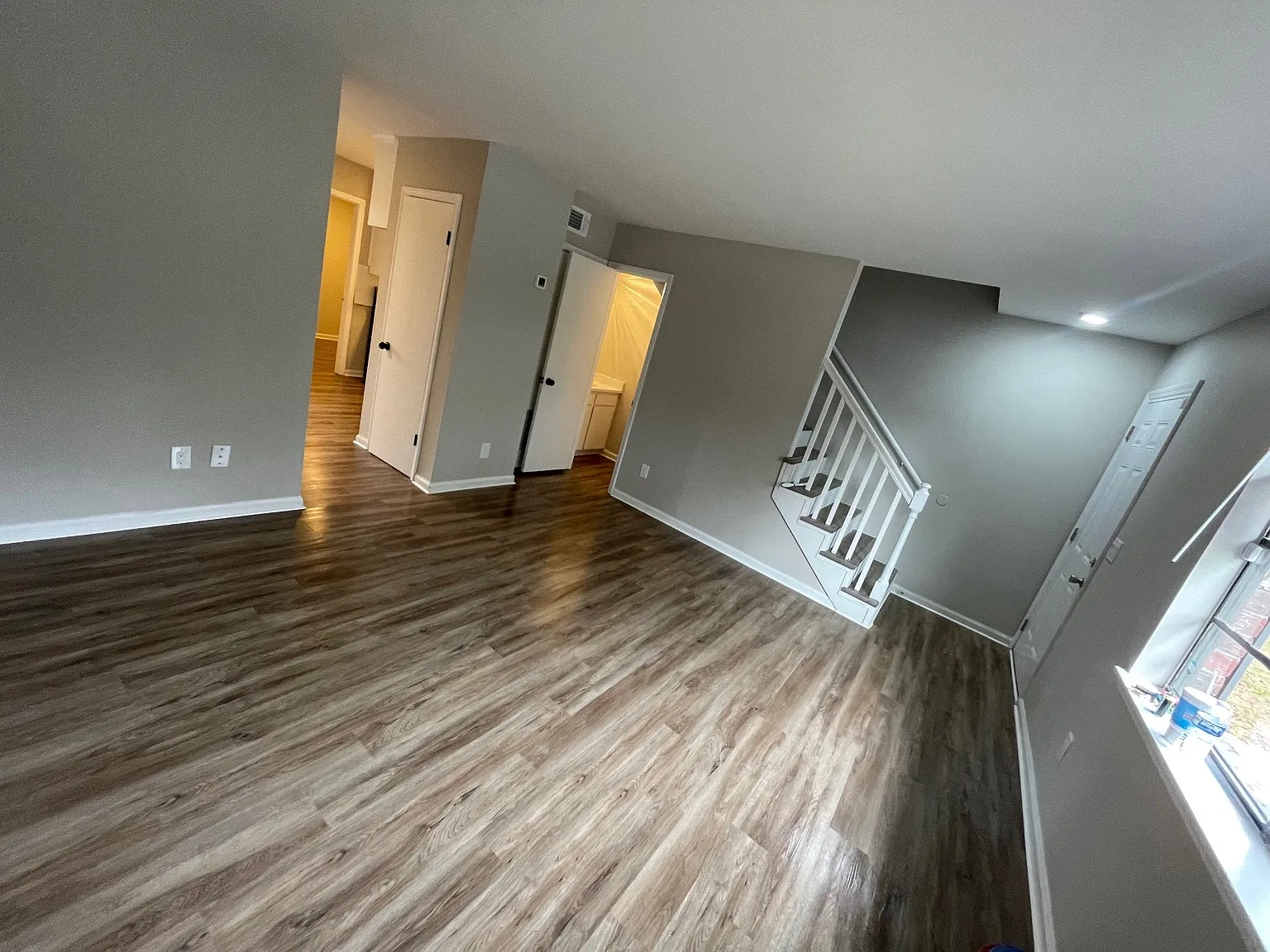 250 Luden Drive – photo 5