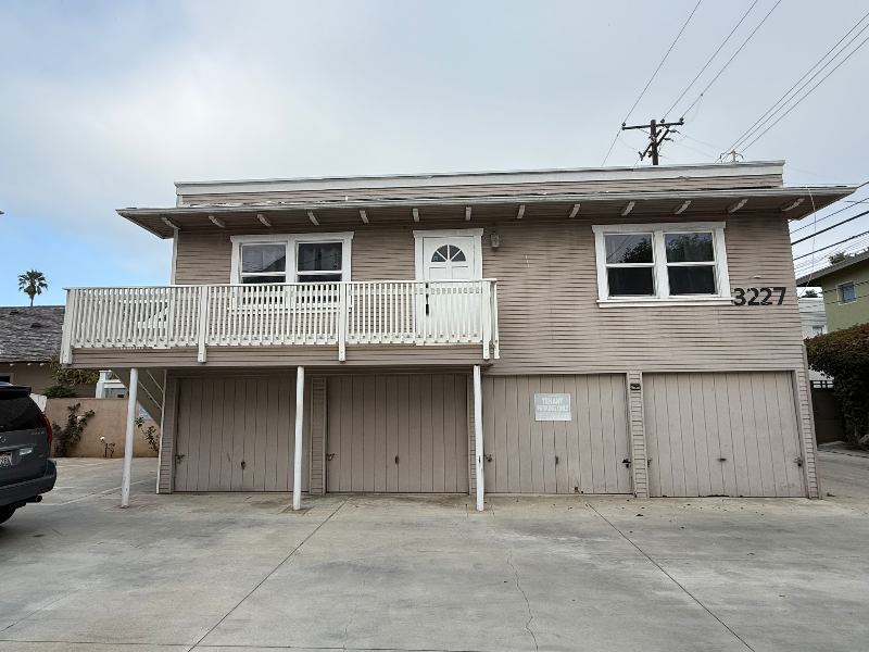 3227 E Broadway unit 3227 – photo 2