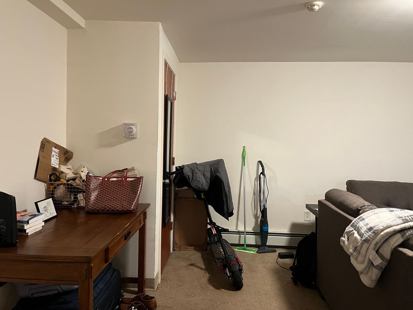934 Stewart Ave unit 6 – photo 3