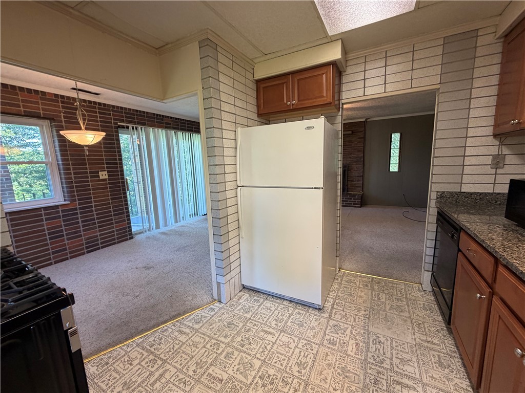 735 Athalia St unit 2 – photo 3