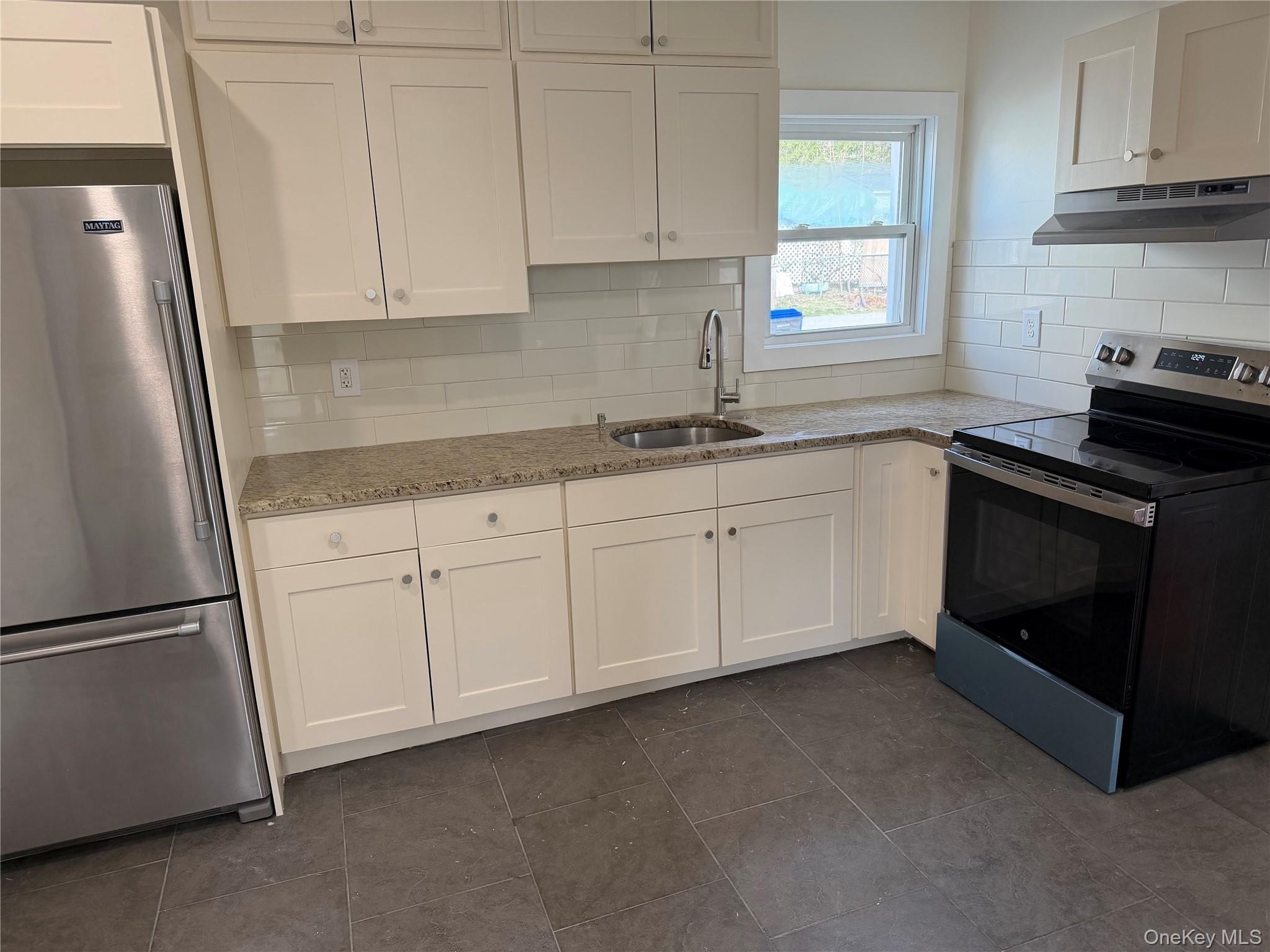 155 N Clinton St #1 – photo 1