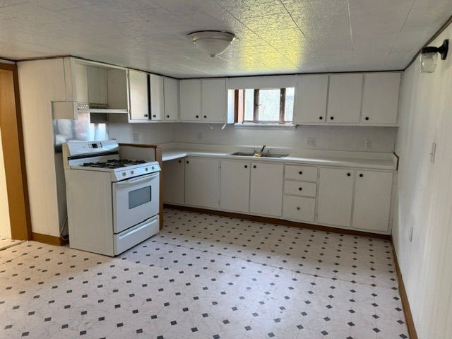 832 Delaware Ave – photo 3