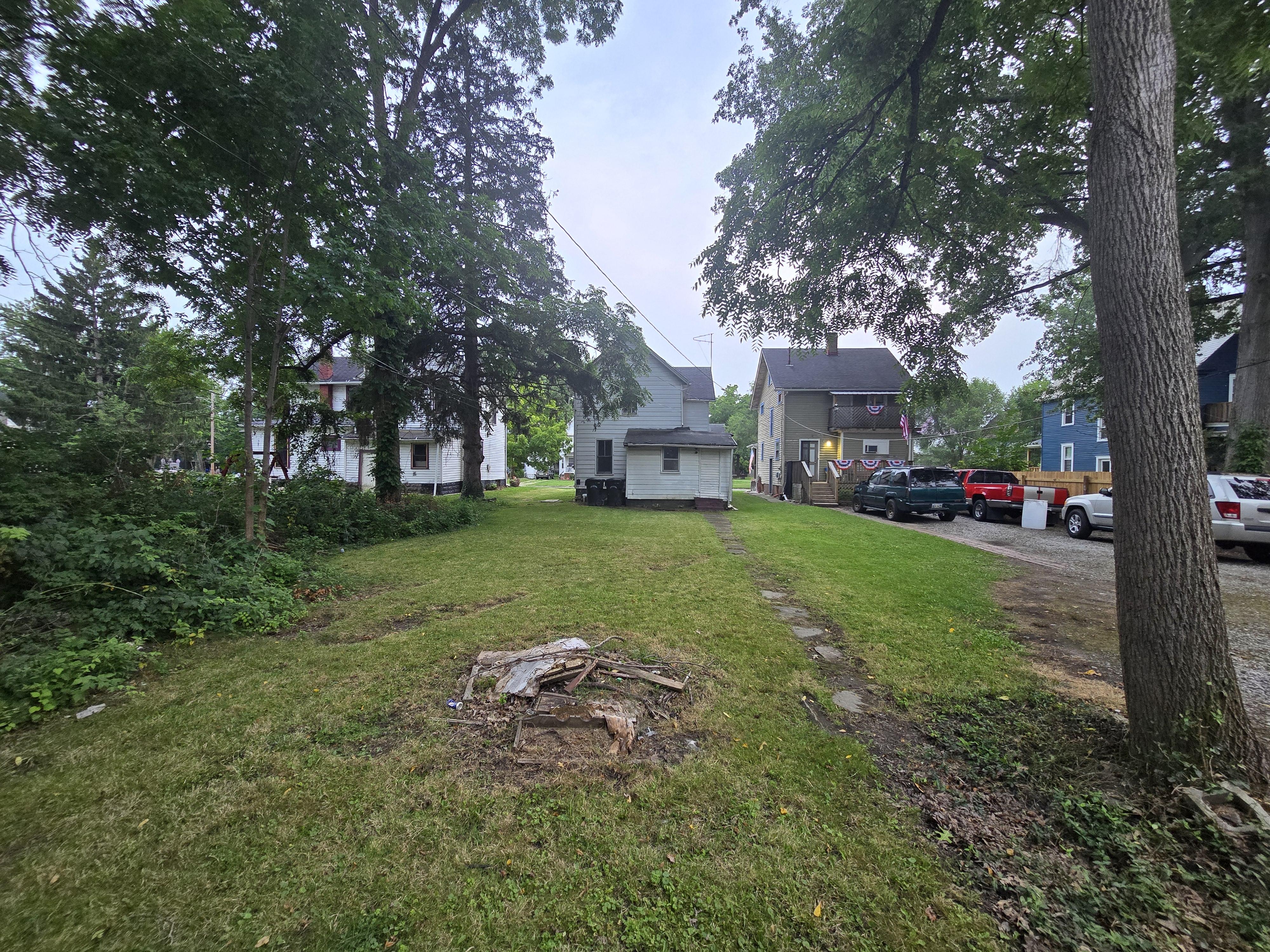 329 11th St – photo 4