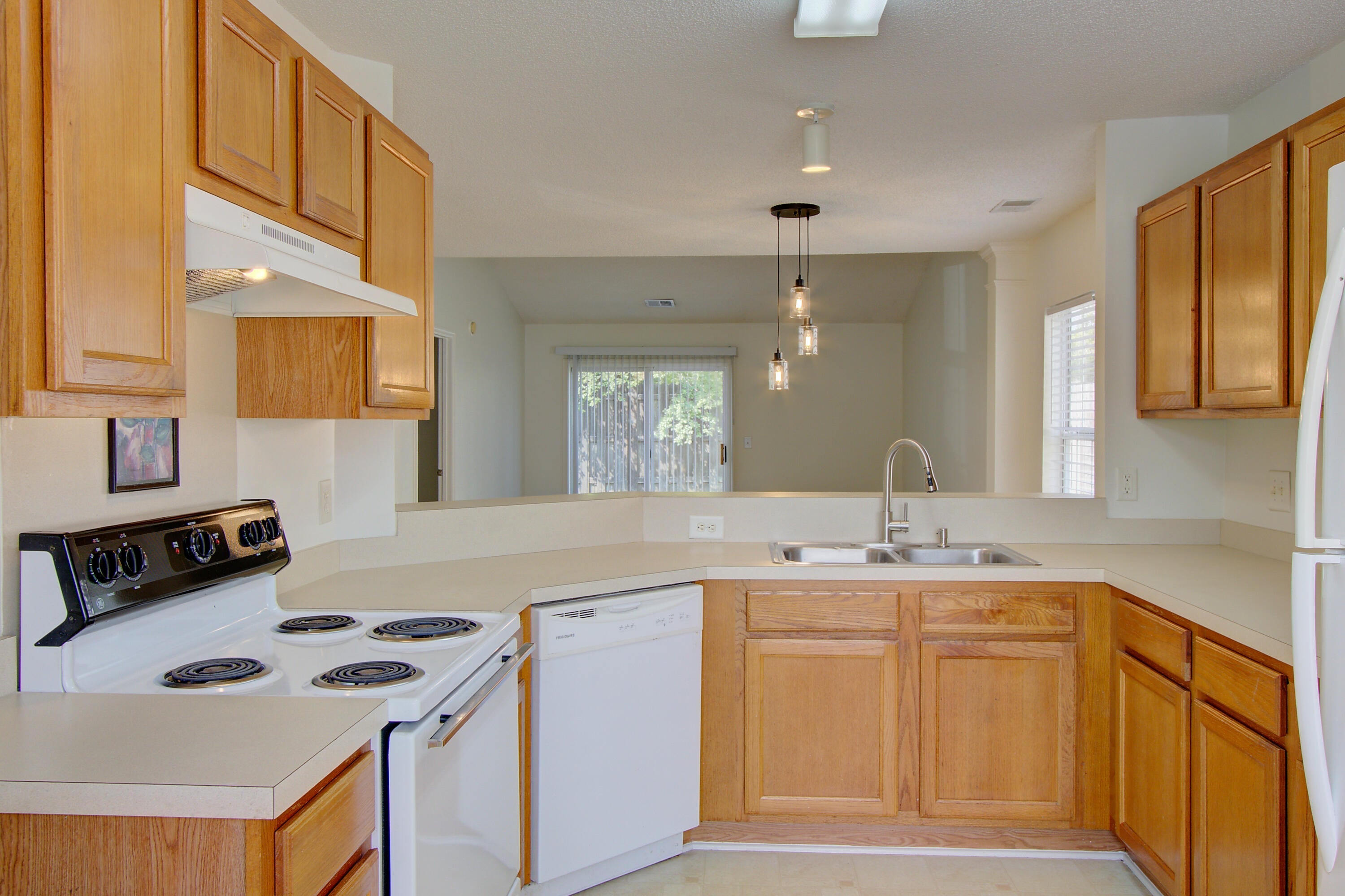 239 Dupont Way – photo 3