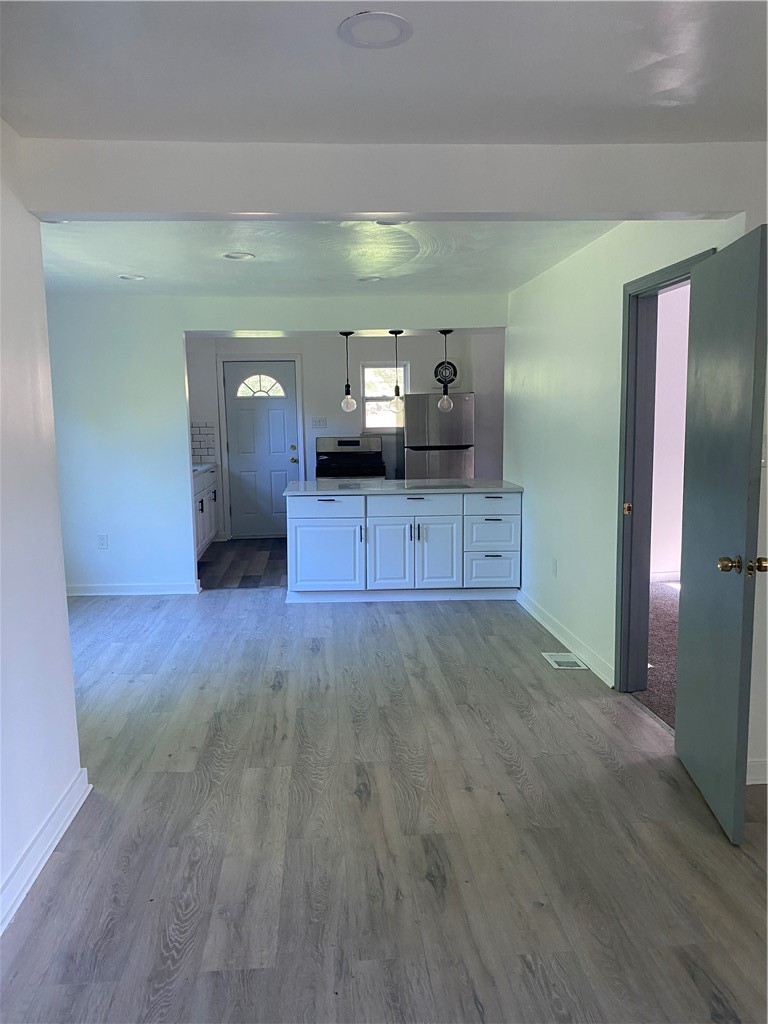 1371 Crucible St – photo 4