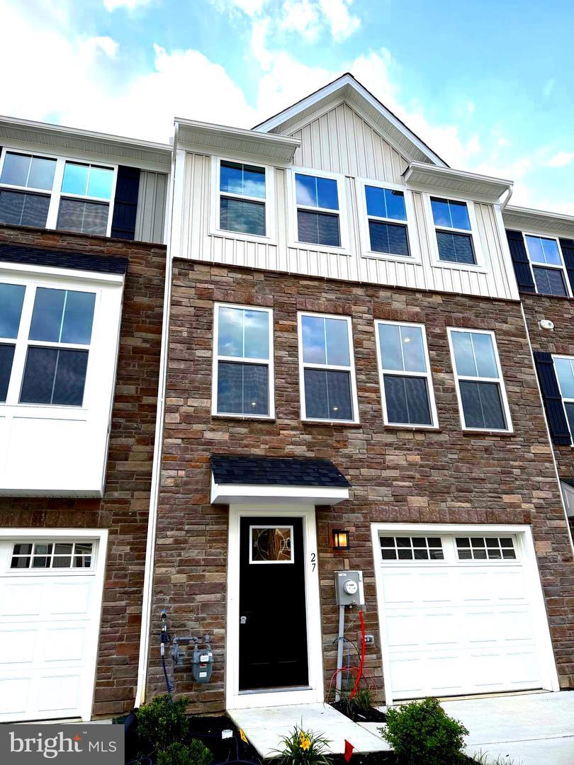 27 Foxwood Dr – photo 1