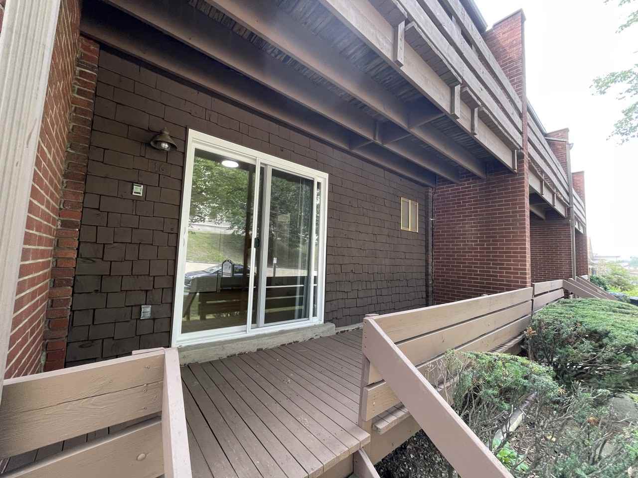 6350 Forward Ave unit 16 – photo 1