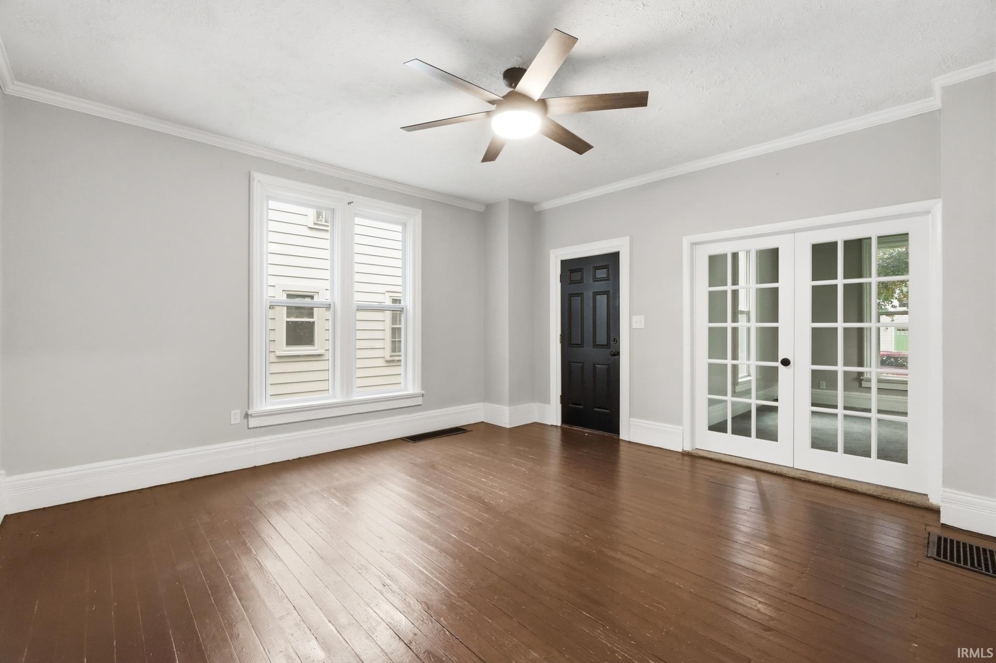 334 W 9th St #1 – photo 3